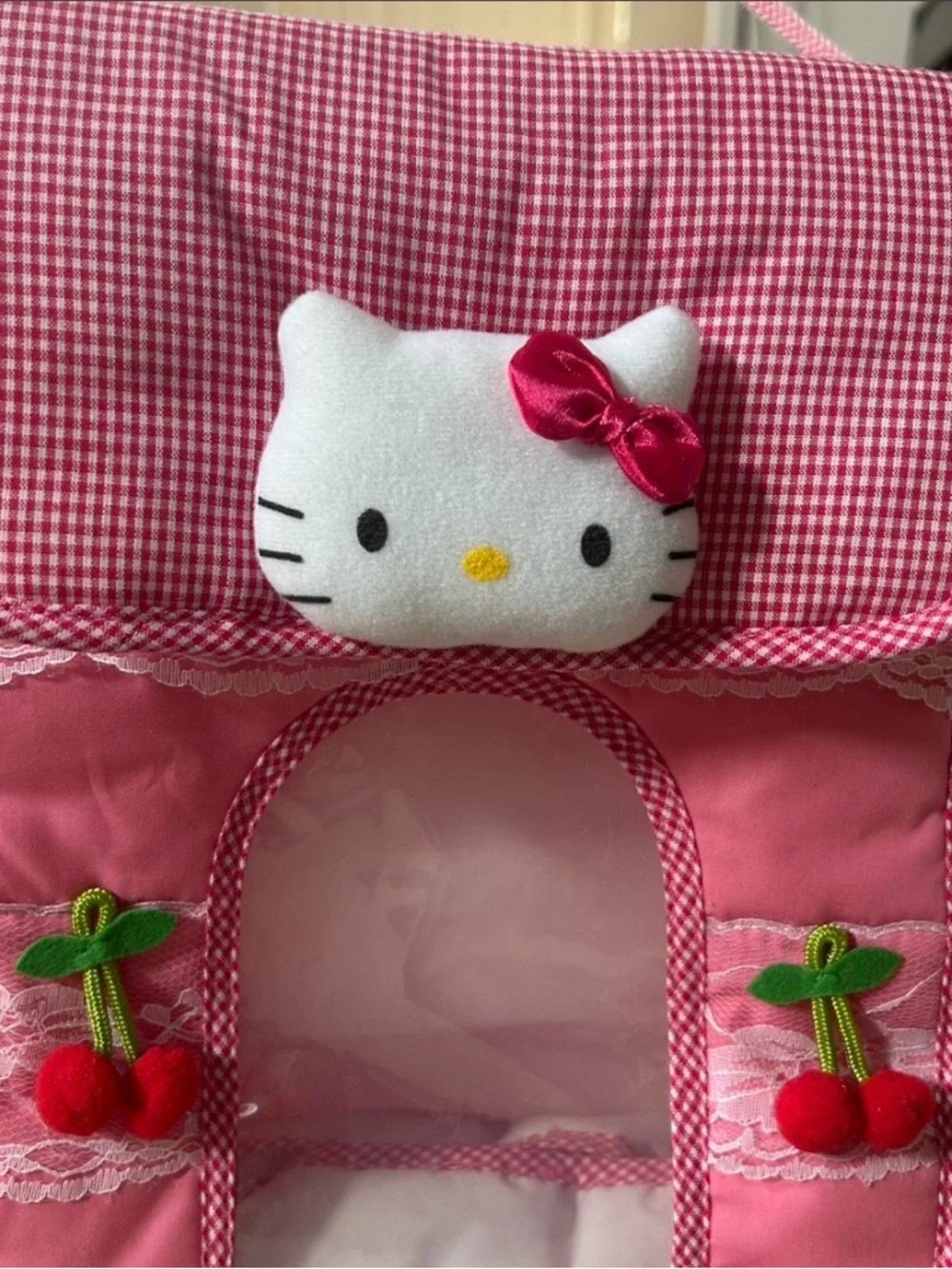 Hello Kitty Towel Stocker